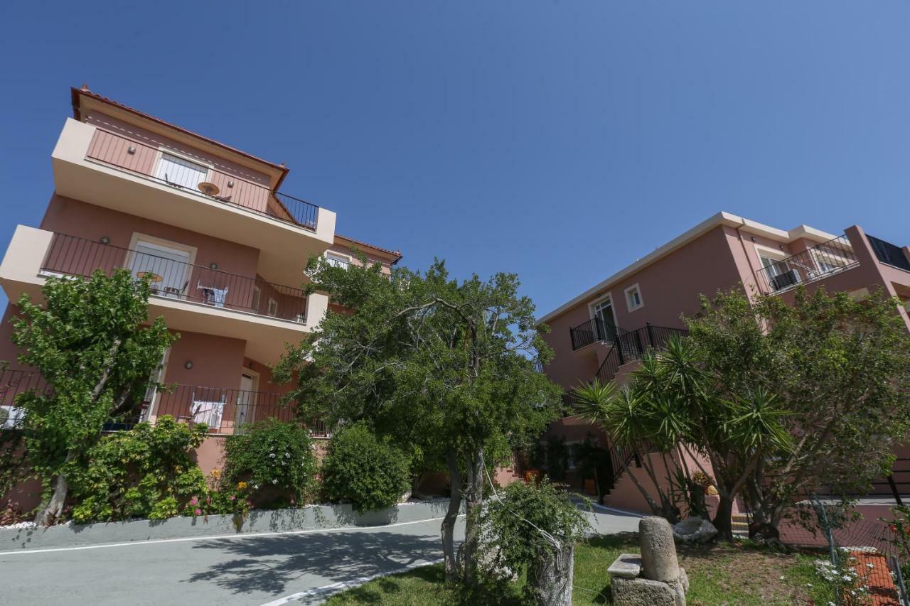 Pelagos Apartments Skala  Екстер'єр фото