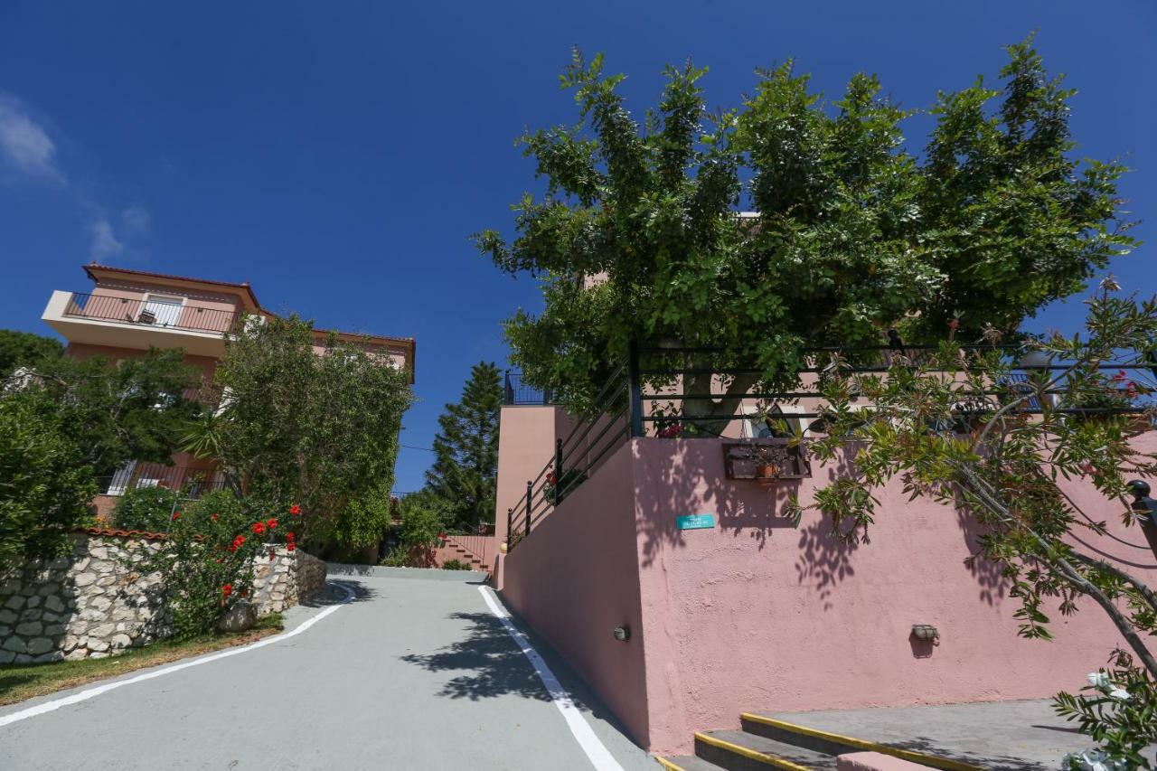 Pelagos Apartments Skala  Екстер'єр фото